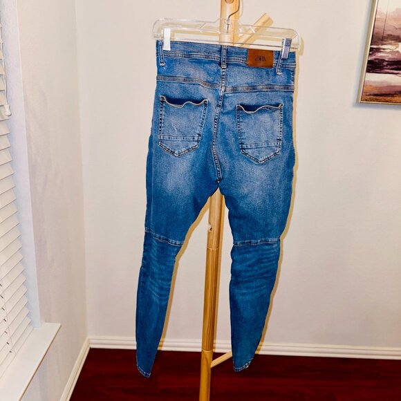 Zara Men’s Slim-Fit Graphic Distressed Jeans – Size 30 - Picture 3 of 3